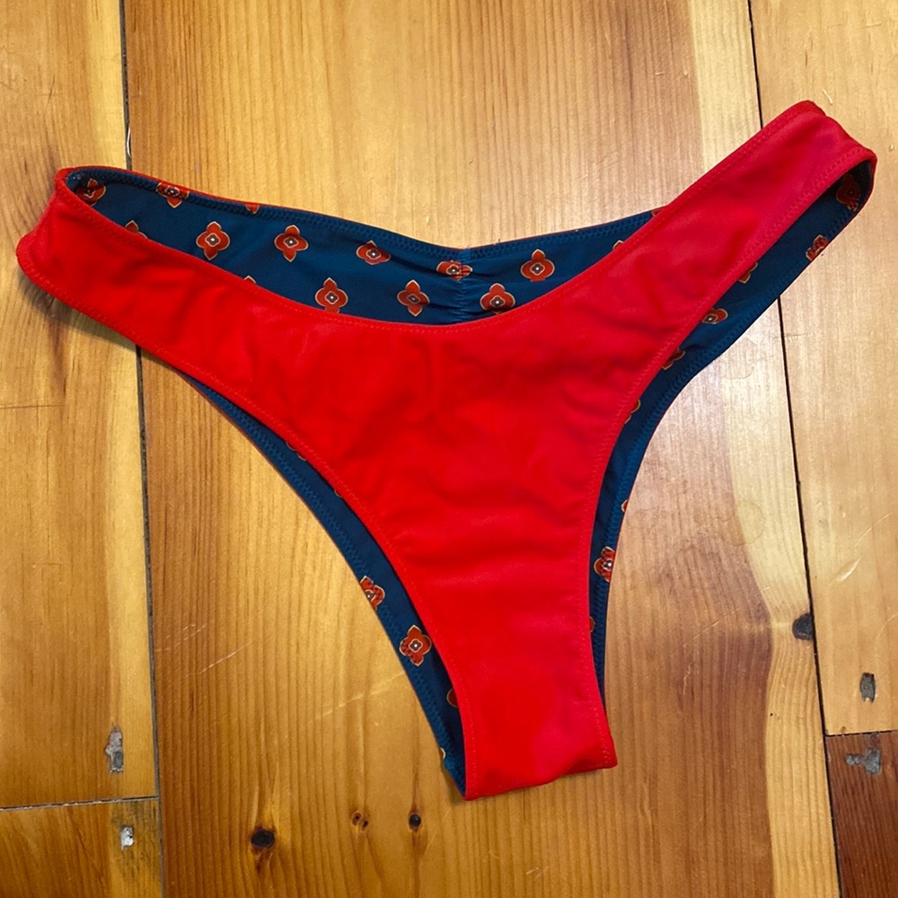 Reversible bottoms